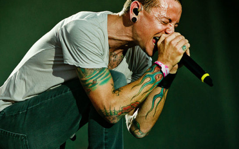 Chester singing
